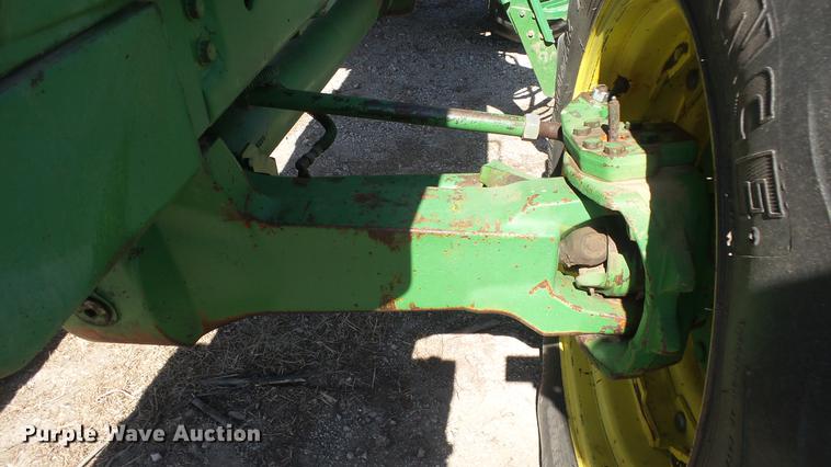 image for item DC0690 1983 John Deere 4650 MFWD tractor