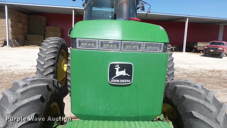 image for item DC0690 1983 John Deere 4650 MFWD tractor
