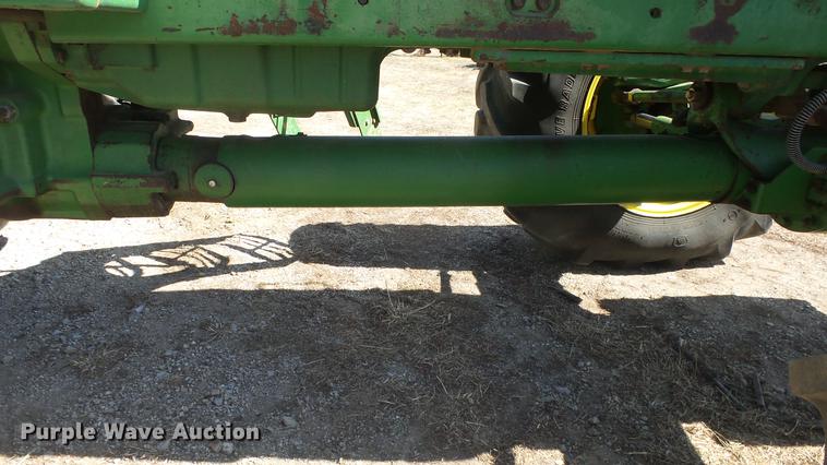 image for item DC0690 1983 John Deere 4650 MFWD tractor