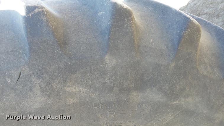 image for item DC0690 1983 John Deere 4650 MFWD tractor