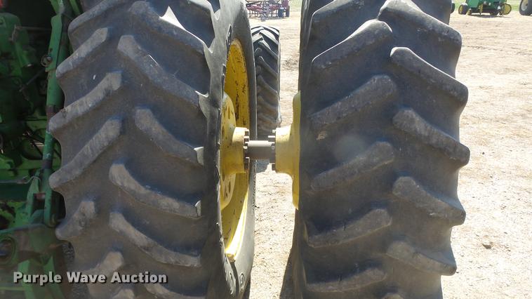 image for item DC0690 1983 John Deere 4650 MFWD tractor