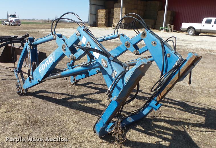image for item DC0692 1993 Ford 9030 loader