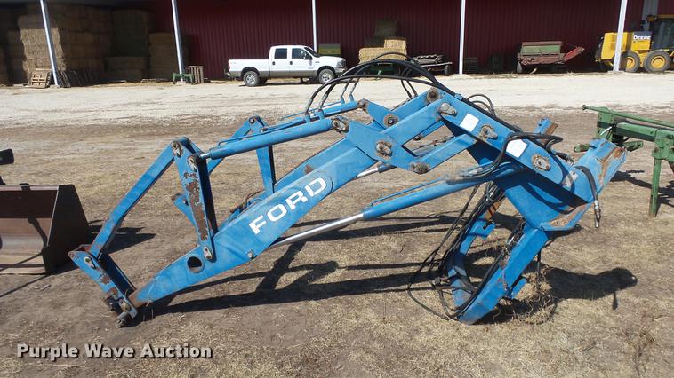 image for item DC0692 1993 Ford 9030 loader