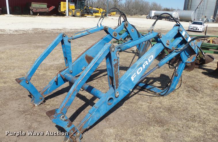 image for item DC0692 1993 Ford 9030 loader
