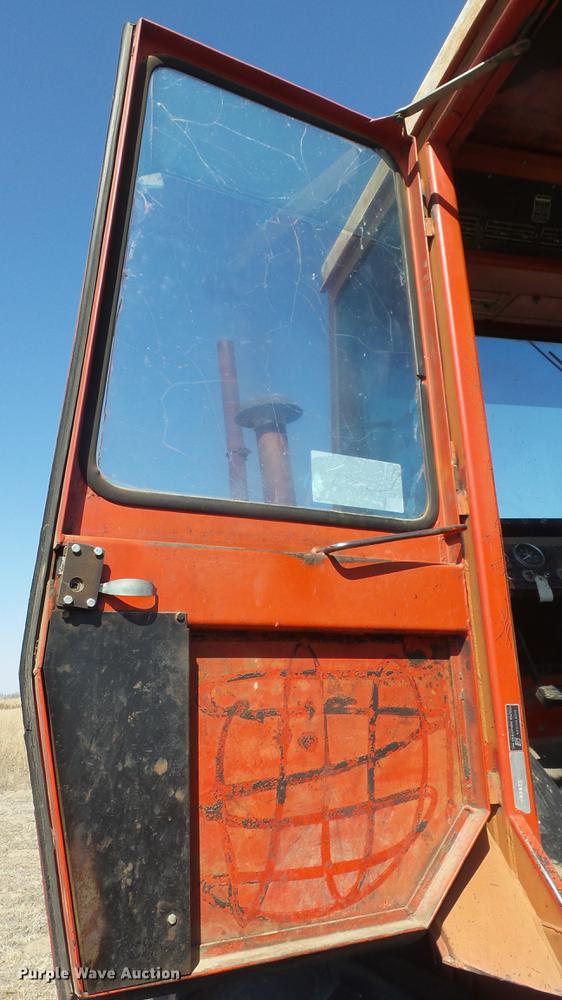 image for item DC0710 1972 Massey Ferguson 1500 4WD tractor