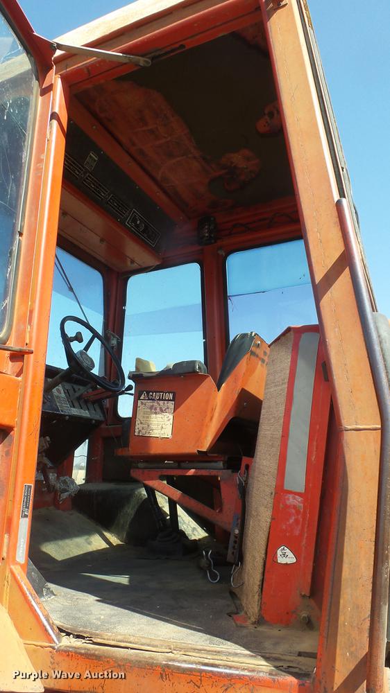 image for item DC0710 1972 Massey Ferguson 1500 4WD tractor