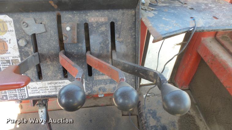 image for item DC0710 1972 Massey Ferguson 1500 4WD tractor