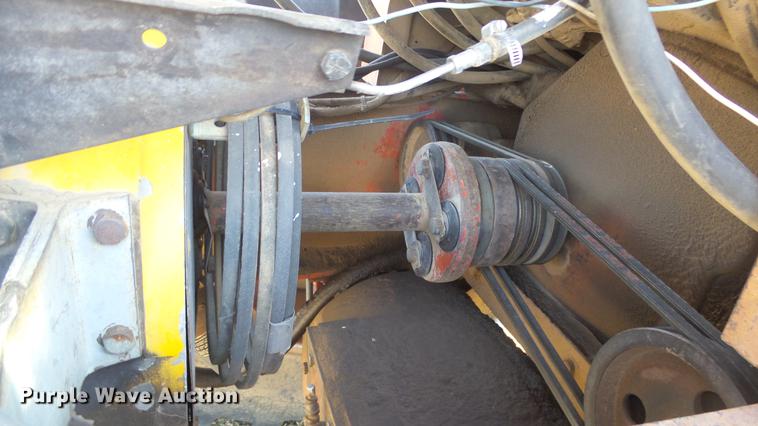 image for item DC0710 1972 Massey Ferguson 1500 4WD tractor