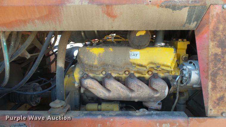 image for item DC0710 1972 Massey Ferguson 1500 4WD tractor