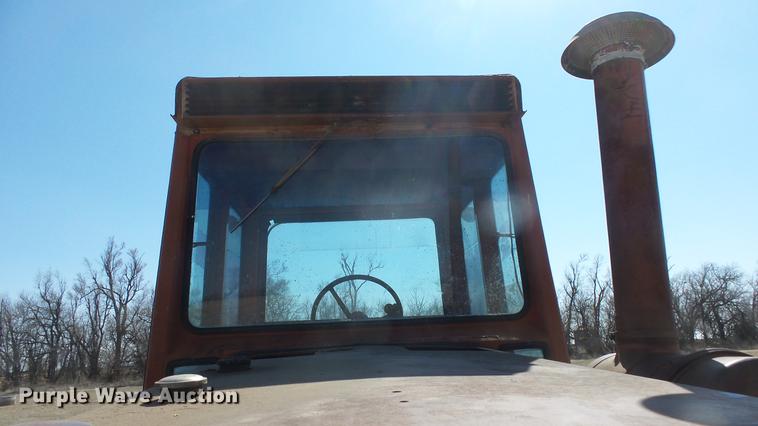 image for item DC0710 1972 Massey Ferguson 1500 4WD tractor