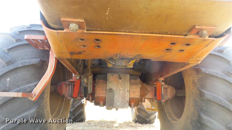 image for item DC0710 1972 Massey Ferguson 1500 4WD tractor