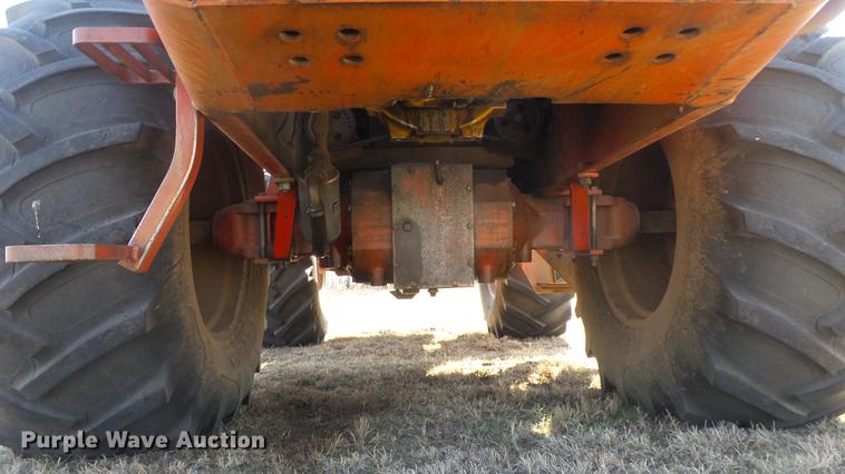 image for item DC0710 1972 Massey Ferguson 1500 4WD tractor