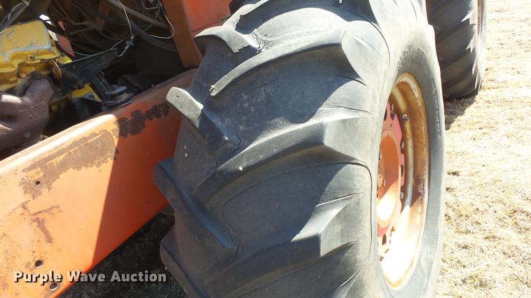 image for item DC0710 1972 Massey Ferguson 1500 4WD tractor