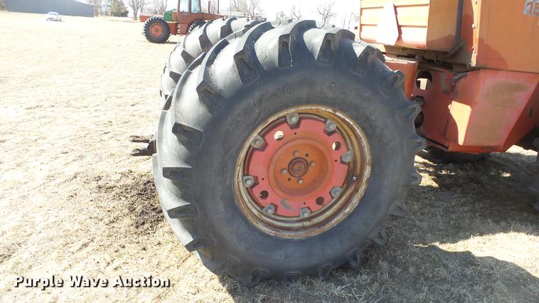 image for item DC0710 1972 Massey Ferguson 1500 4WD tractor