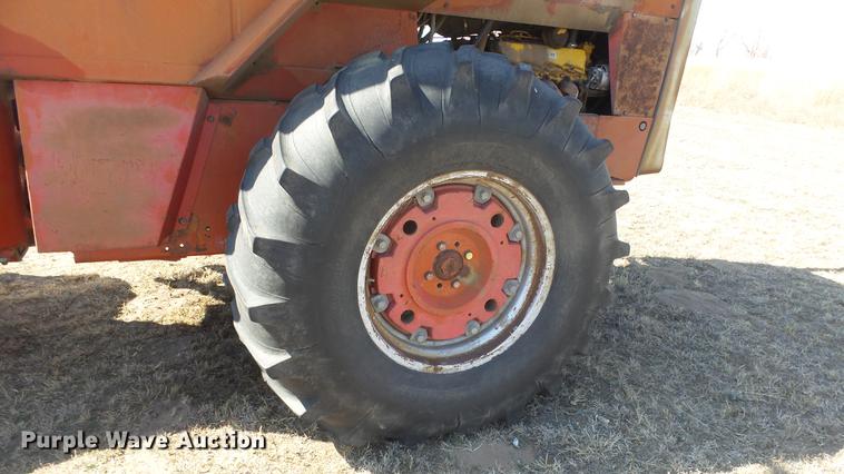 image for item DC0710 1972 Massey Ferguson 1500 4WD tractor