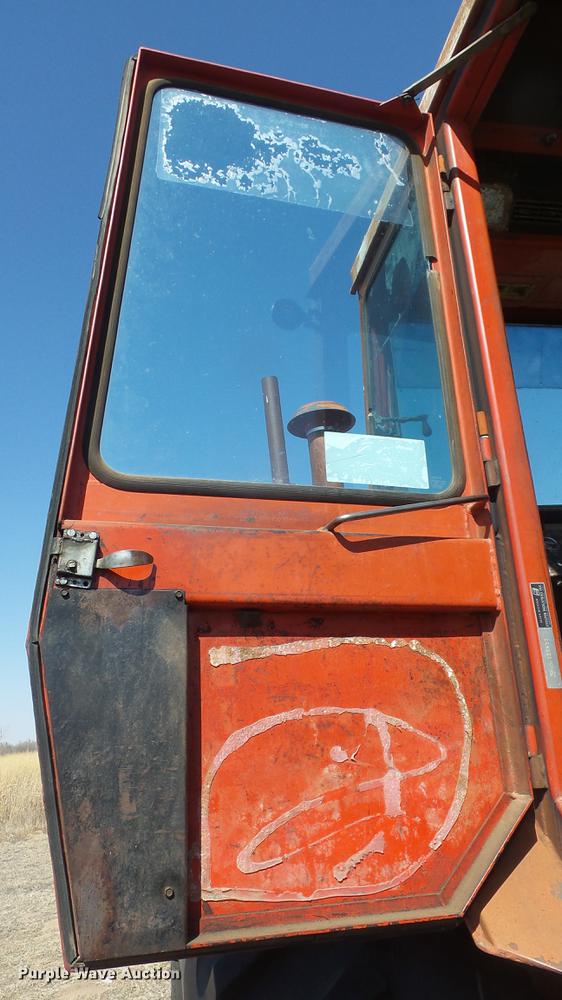 image for item DC0711 1972 Massey Ferguson 1800 4WD tractor