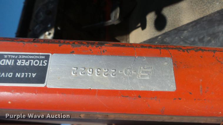 image for item DC0711 1972 Massey Ferguson 1800 4WD tractor