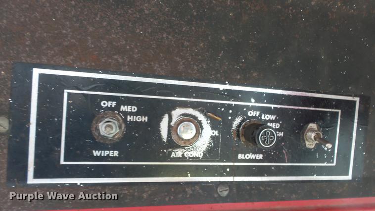 image for item DC0711 1972 Massey Ferguson 1800 4WD tractor