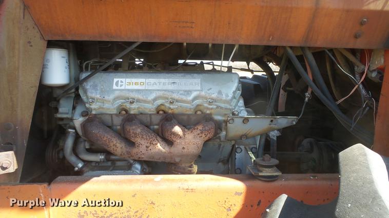 image for item DC0711 1972 Massey Ferguson 1800 4WD tractor