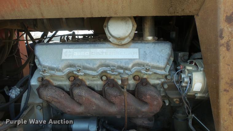 image for item DC0711 1972 Massey Ferguson 1800 4WD tractor