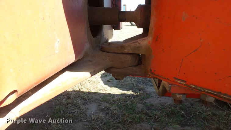 image for item DC0711 1972 Massey Ferguson 1800 4WD tractor