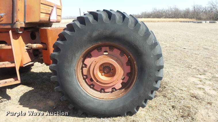 image for item DC0711 1972 Massey Ferguson 1800 4WD tractor