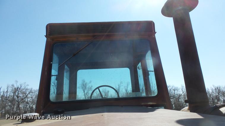 image for item DC0711 1972 Massey Ferguson 1800 4WD tractor