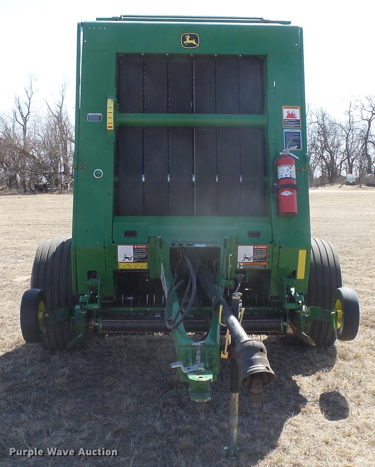 image for item DC0712 2014 John Deere 469 round baler