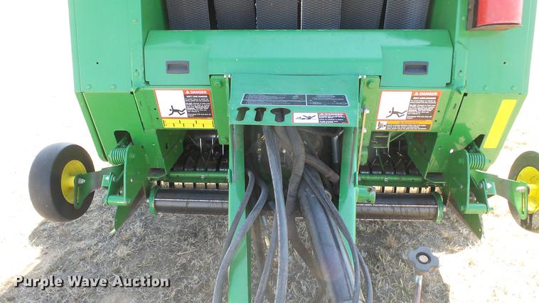 image for item DC0712 2014 John Deere 469 round baler
