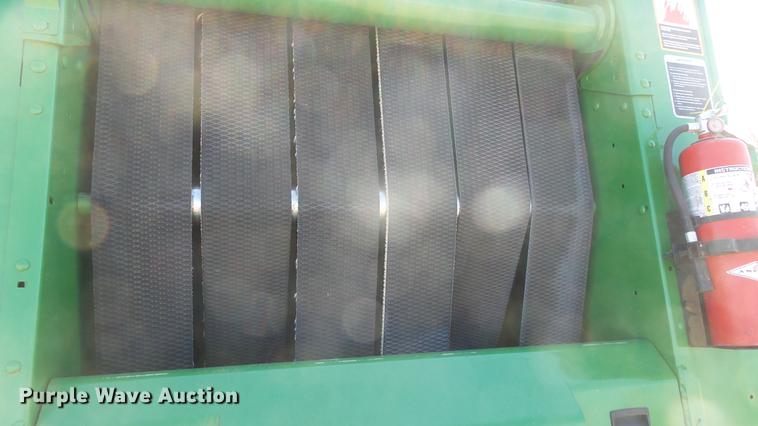 image for item DC0712 2014 John Deere 469 round baler