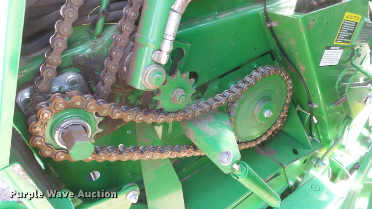 image for item DC0712 2014 John Deere 469 round baler