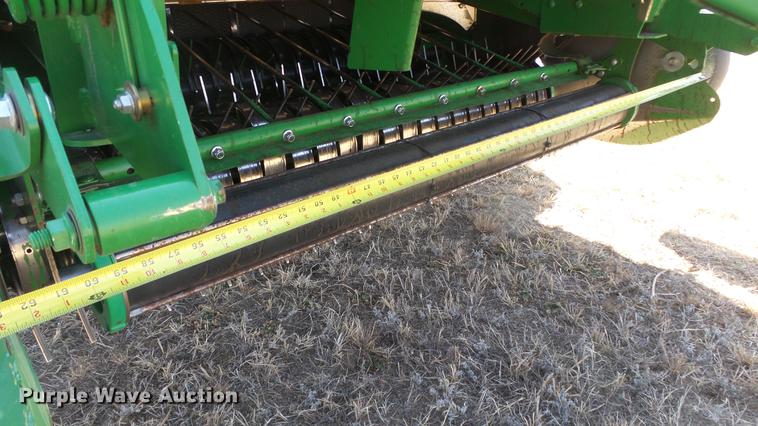 image for item DC0712 2014 John Deere 469 round baler