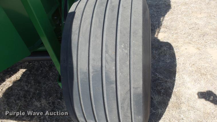 image for item DC0712 2014 John Deere 469 round baler