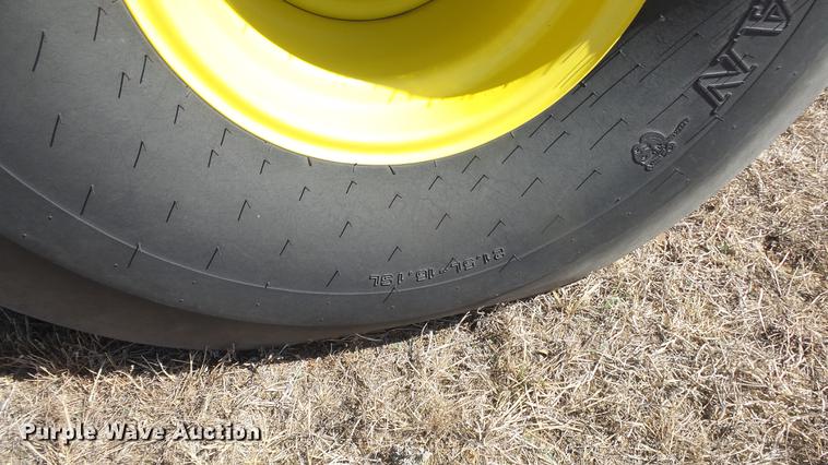 image for item DC0712 2014 John Deere 469 round baler