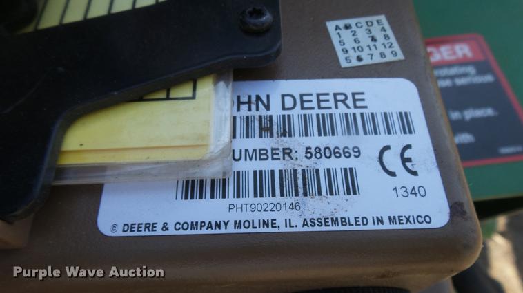 image for item DC0712 2014 John Deere 469 round baler