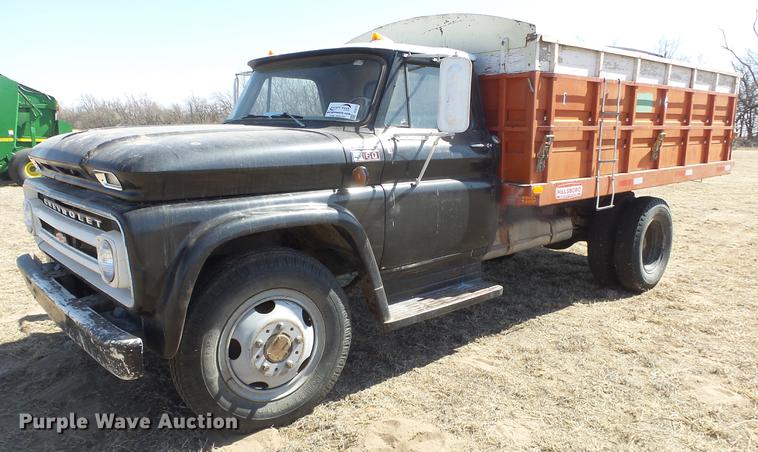 image for item DC0713 1965 Chevrolet C90 grain truck
