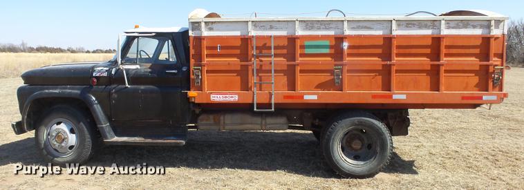 image for item DC0713 1965 Chevrolet C90 grain truck