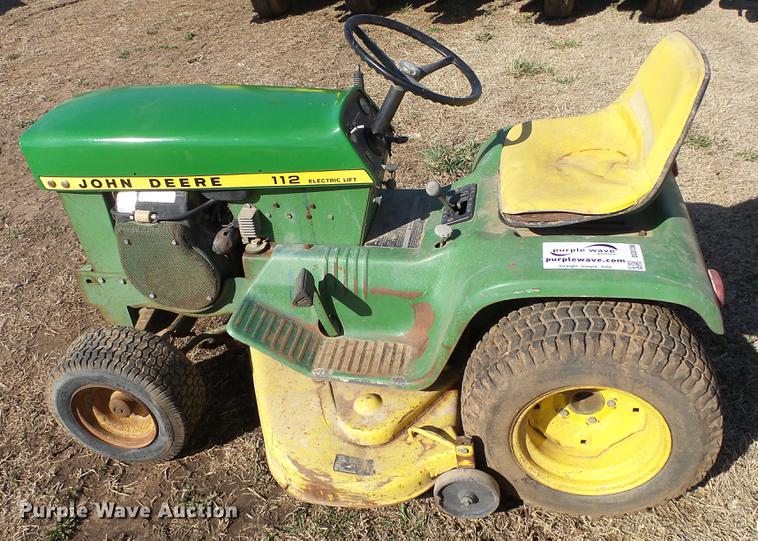 image for item DC0736 John Deere 112 lawn mower