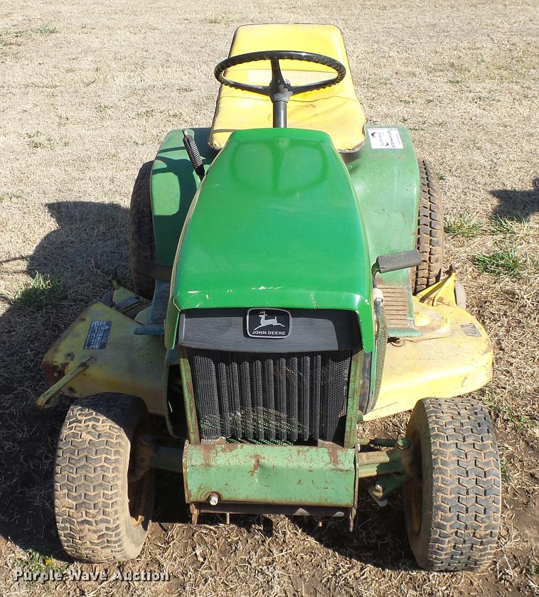 image for item DC0736 John Deere 112 lawn mower