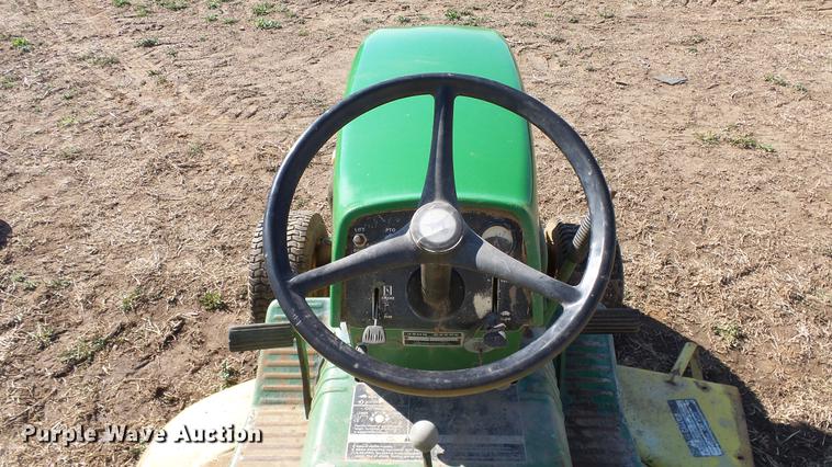 image for item DC0736 John Deere 112 lawn mower