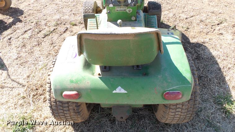 image for item DC0736 John Deere 112 lawn mower