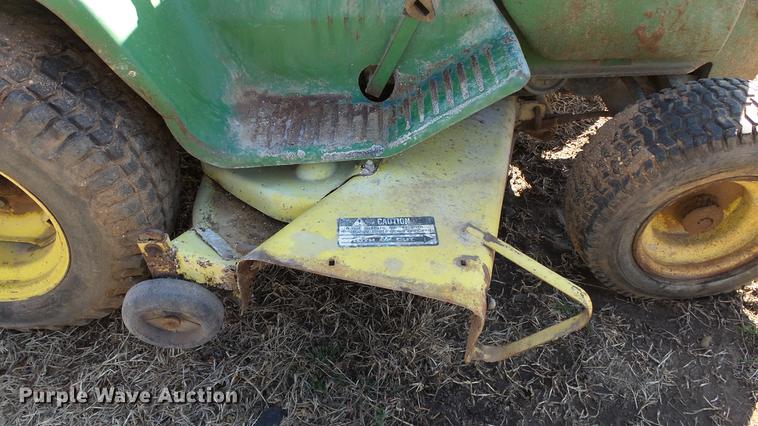 image for item DC0736 John Deere 112 lawn mower