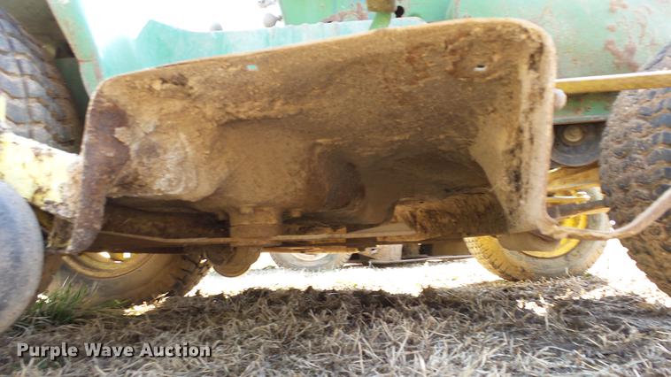 image for item DC0736 John Deere 112 lawn mower