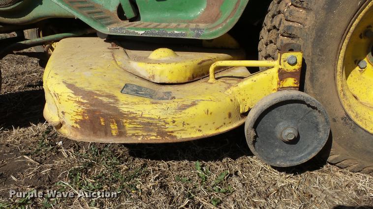 image for item DC0736 John Deere 112 lawn mower