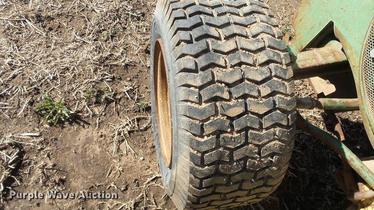 image for item DC0736 John Deere 112 lawn mower