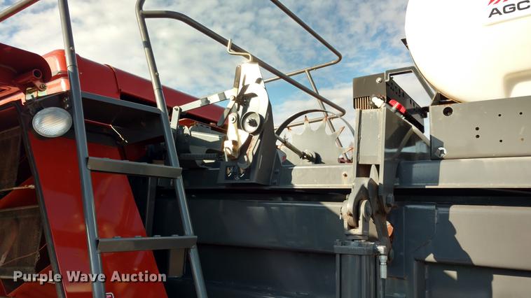 image for item DC0881 2008 AGCO Hesston 7434 large square baler