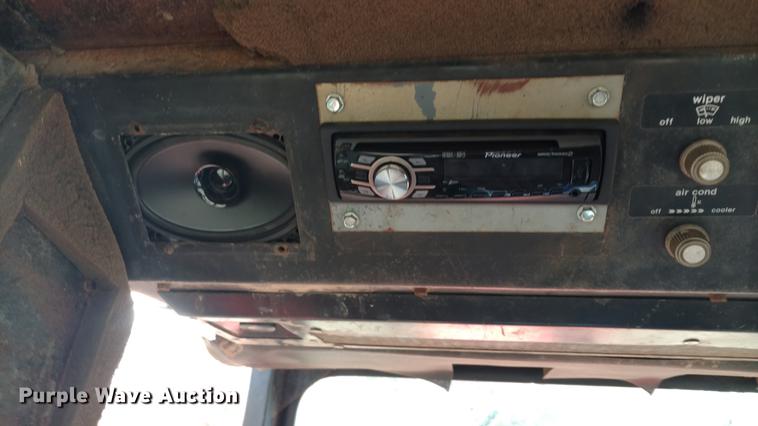 image for item DC0883 Allis Chalmers 7060 tractor