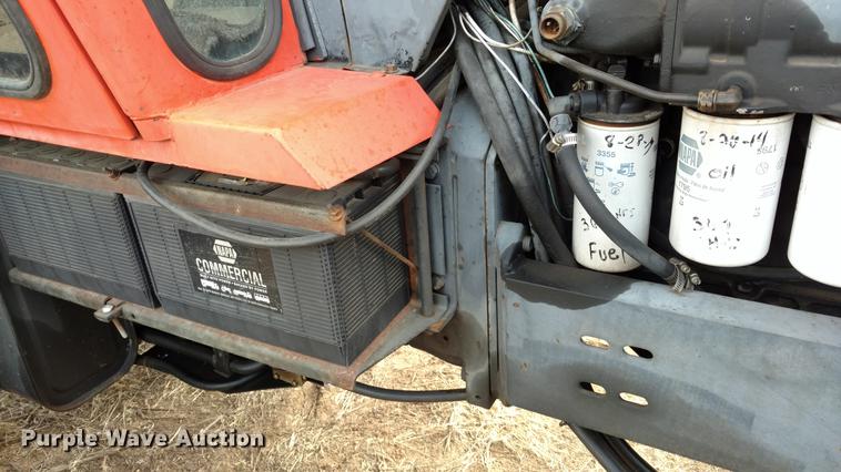 image for item DC0883 Allis Chalmers 7060 tractor