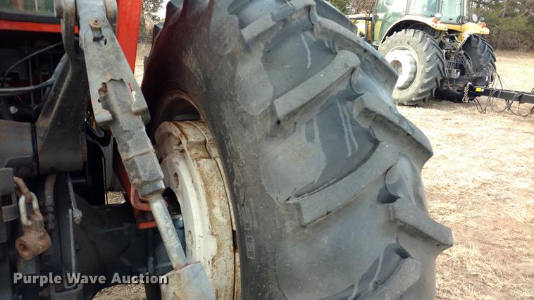 image for item DC0883 Allis Chalmers 7060 tractor