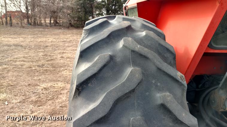 image for item DC0883 Allis Chalmers 7060 tractor